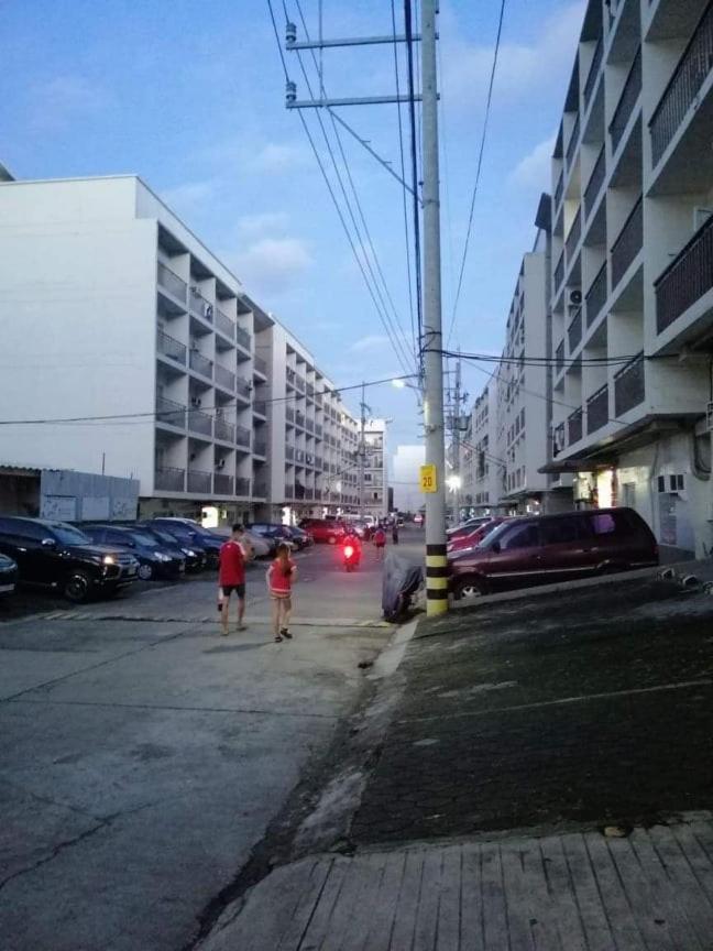 Ekonumi Rooms At Moonwalk Paranaque Paranaque City Exterior foto