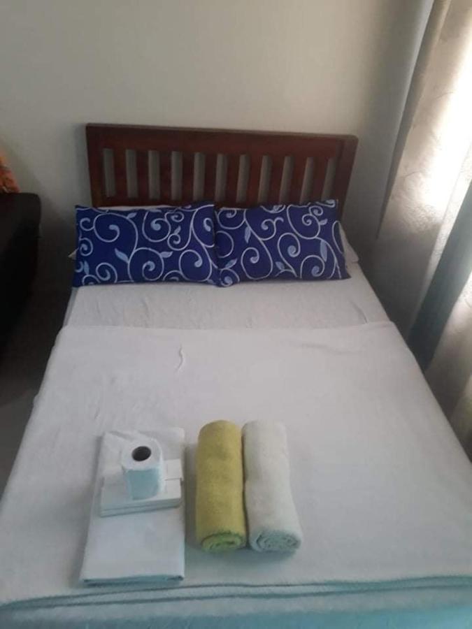 Ekonumi Rooms At Moonwalk Paranaque Paranaque City Exterior foto