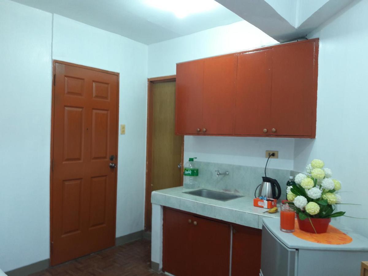 Ekonumi Rooms At Moonwalk Paranaque Paranaque City Exterior foto