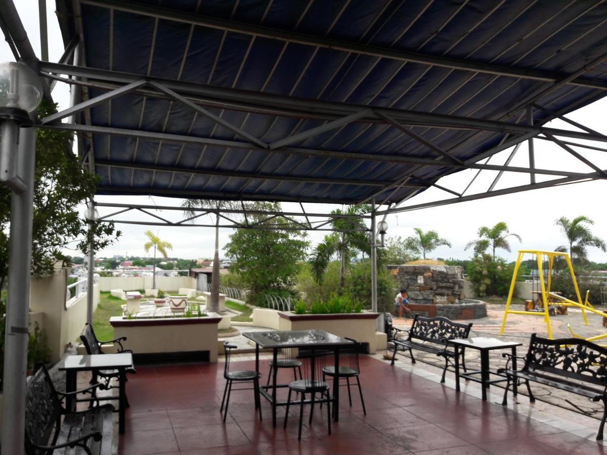 Ekonumi Rooms At Moonwalk Paranaque Paranaque City Exterior foto