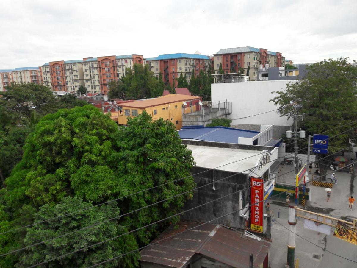 Ekonumi Rooms At Moonwalk Paranaque Paranaque City Exterior foto